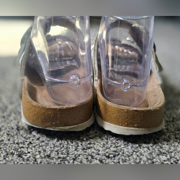 Cushionaire Womens 7M White 2 Strap Leather-Insole Sandals - Picture 9 of 11